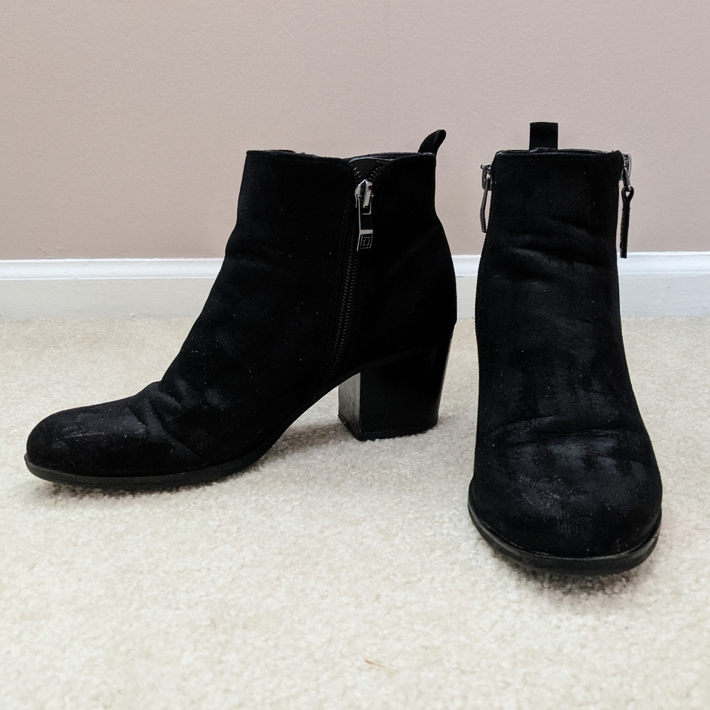 Liz Claiborne Salem bootie